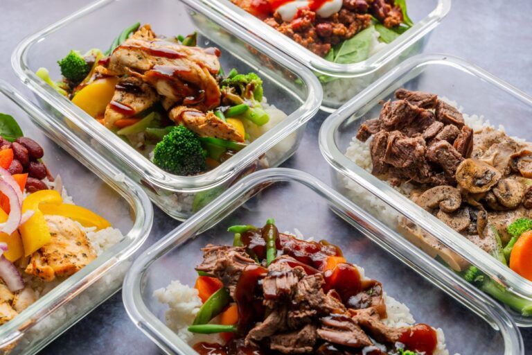 Meal prep — jak gotować na kilka dni i oszczędzać czas?